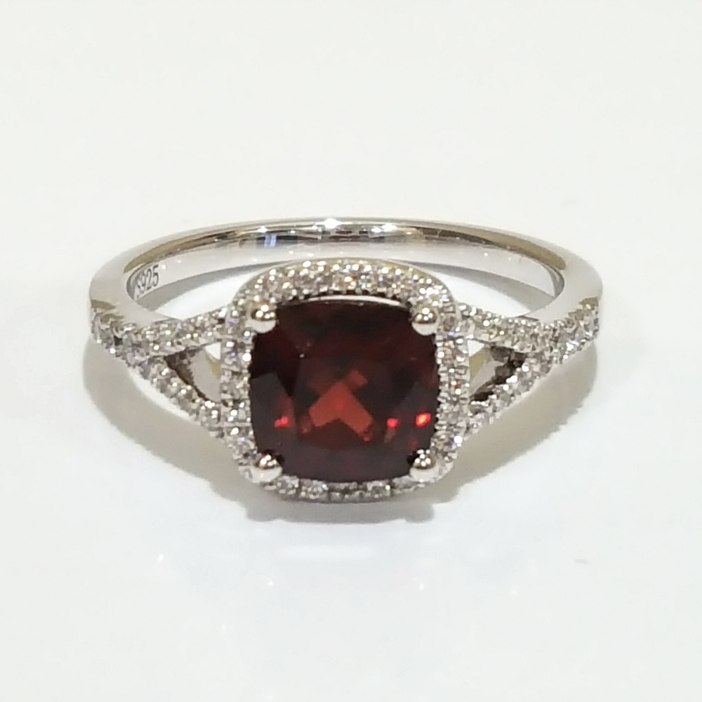 Natural Red Garnet & Sterling Silver Ring - Picture 6 of 8